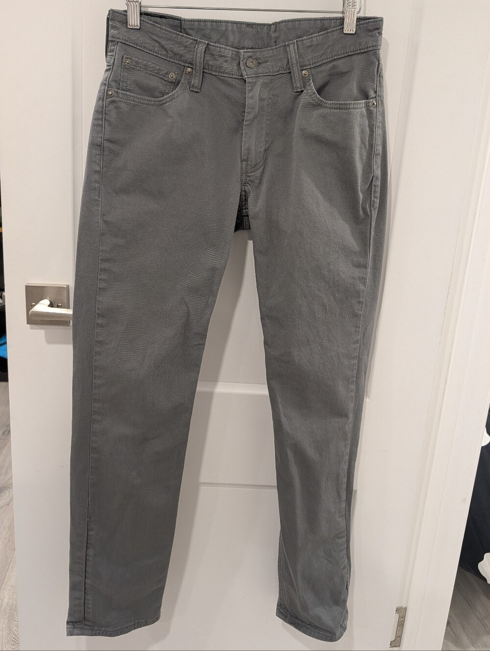 Levi Men's Straight-Leg Gray Jeans
